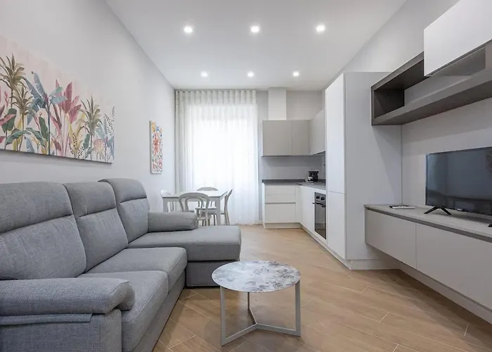 Nuovo Ben Collegato Con Il Centro Apartment